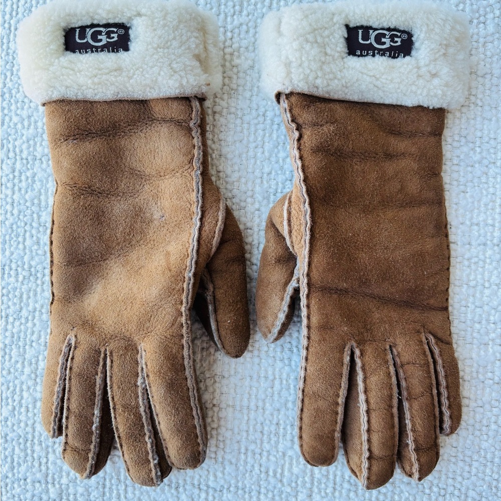 UGG Brown Shearling Gloves